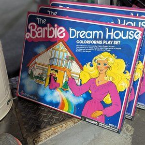 Meet your Posher, Maxine